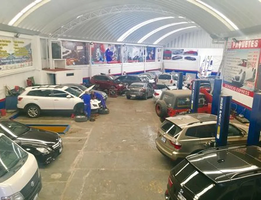 Propiedad comercial con doble frente en Santa Mónica — fotografía 1
