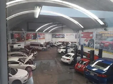 Propiedad comercial con doble frente en Santa Mónica — fotografía 3
